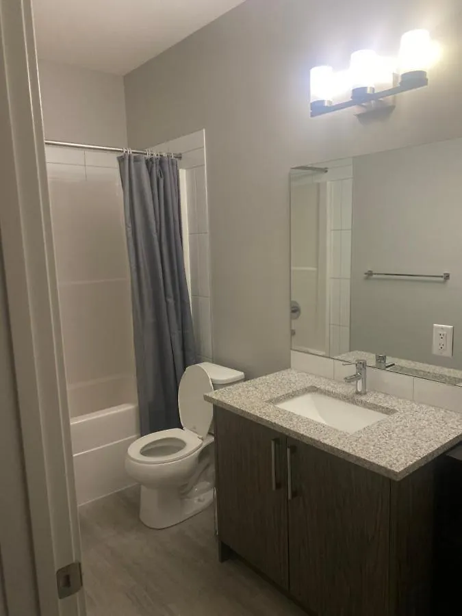 Private Ensuite Room In Calgary Ne Area Homestay