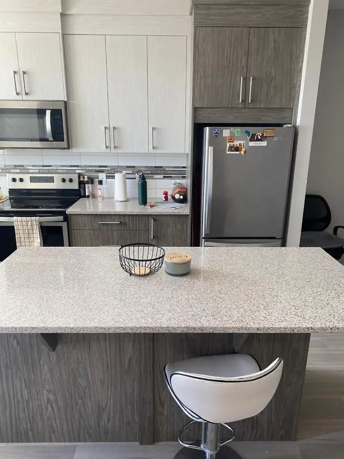 Private Ensuite Room In Calgary Ne Area contacts