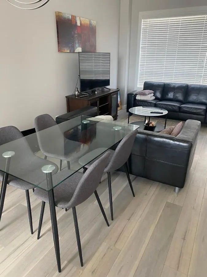 Private Ensuite Room In Calgary Ne Area