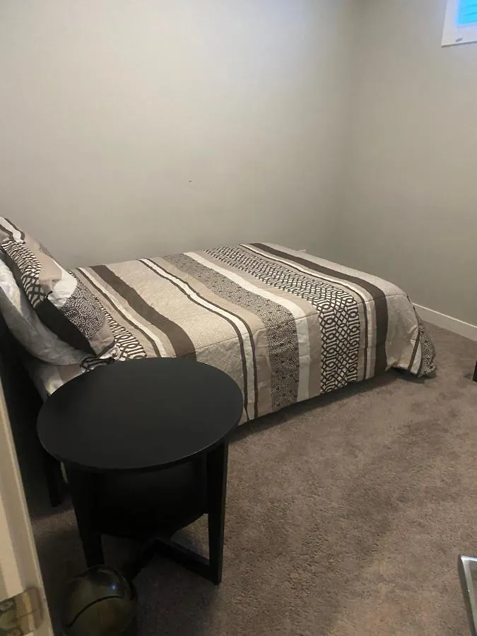 Private Ensuite Room In Calgary Ne Area Canada